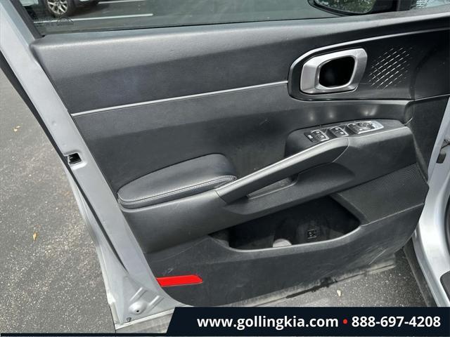 used 2021 Kia Sorento car, priced at $22,173