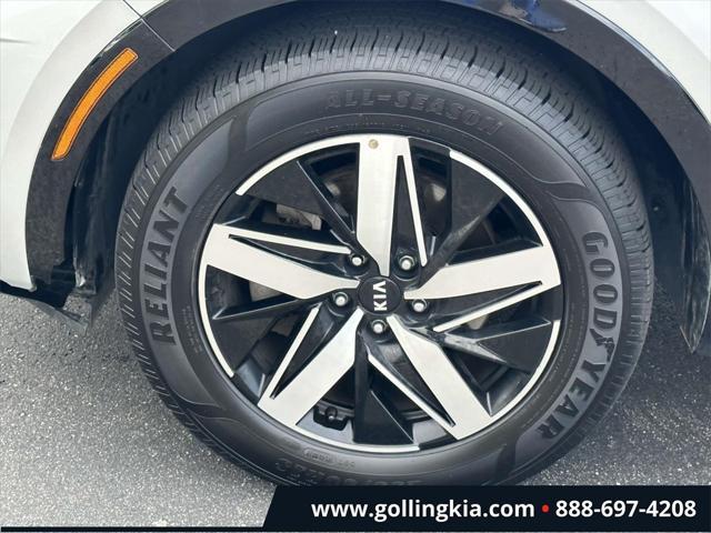 used 2021 Kia Sorento car, priced at $22,173