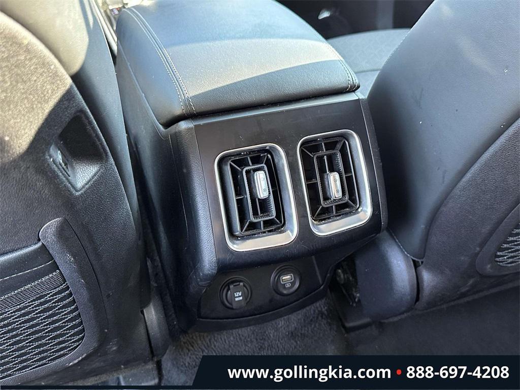 used 2021 Kia Sorento car, priced at $23,831