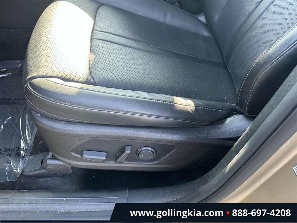 used 2021 Kia Sorento car, priced at $23,831