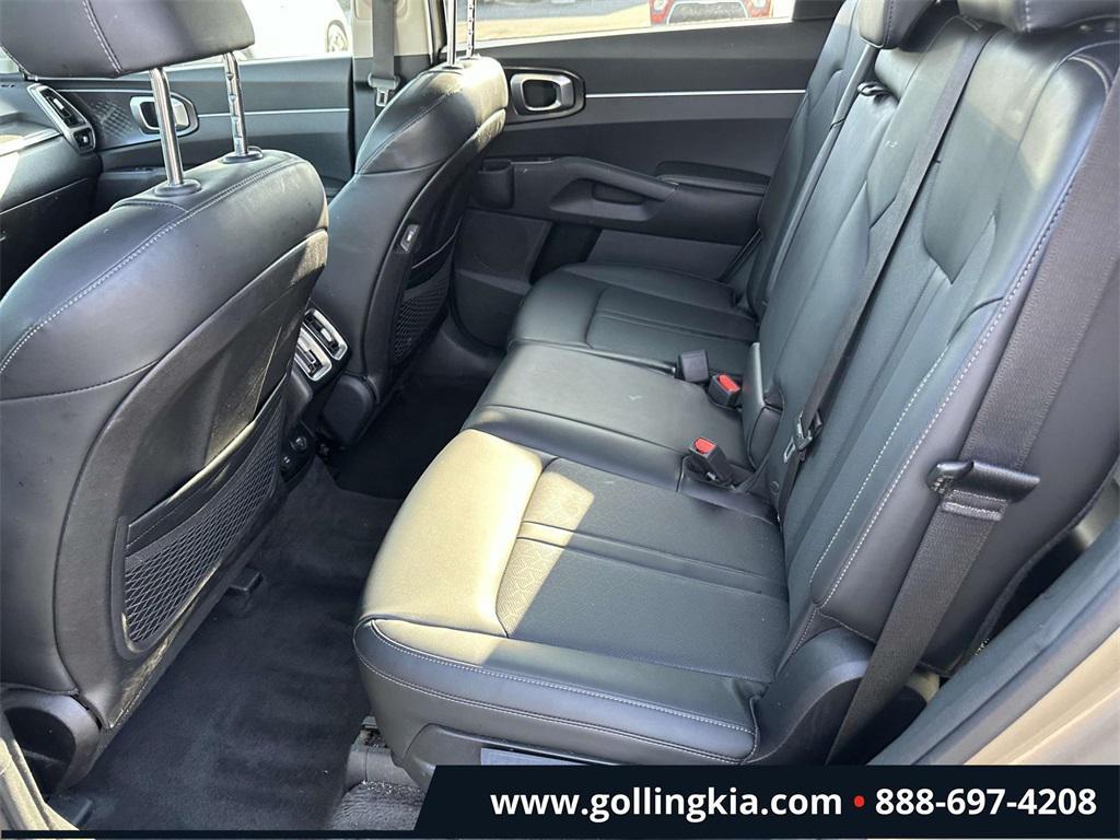 used 2021 Kia Sorento car, priced at $23,831