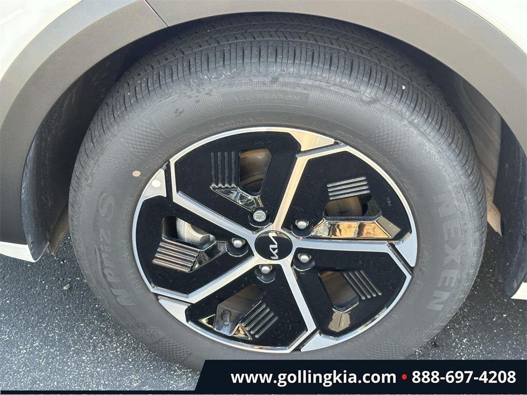 used 2024 Kia Niro car, priced at $26,399