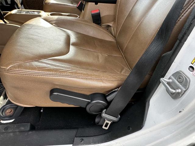 used 2013 Jeep Wrangler Unlimited car, priced at $20,900