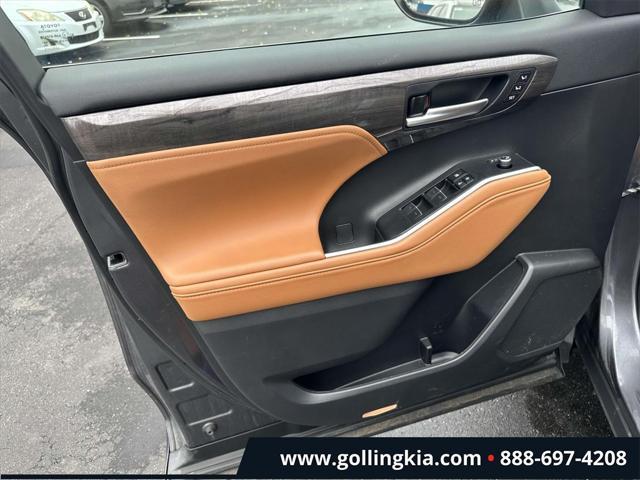used 2023 Toyota Highlander Hybrid car, priced at $46,085