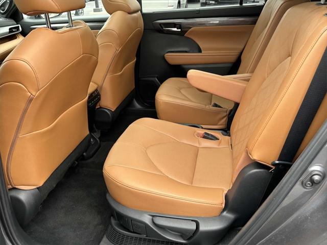 used 2023 Toyota Highlander Hybrid car, priced at $46,995
