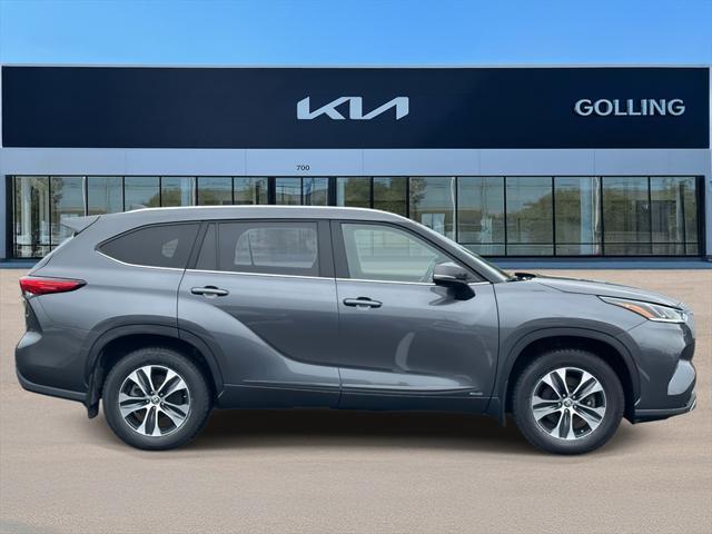 used 2023 Toyota Highlander Hybrid car, priced at $46,995