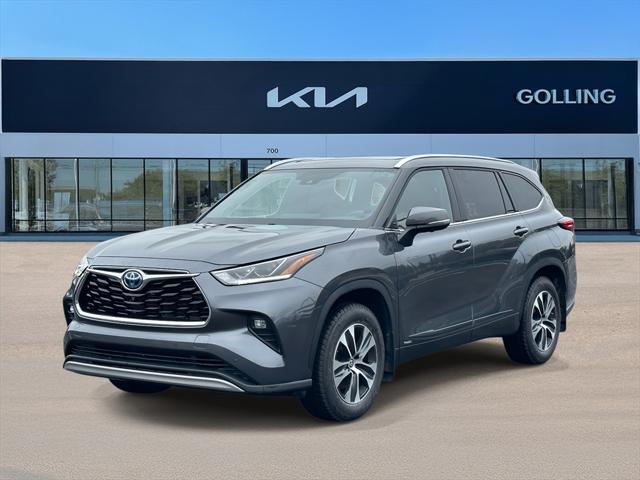 used 2023 Toyota Highlander Hybrid car, priced at $46,995