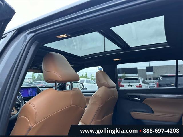 used 2023 Toyota Highlander Hybrid car, priced at $46,085