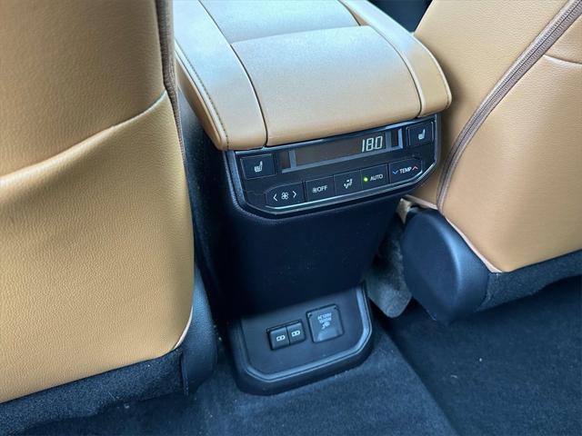 used 2023 Toyota Highlander Hybrid car, priced at $46,995