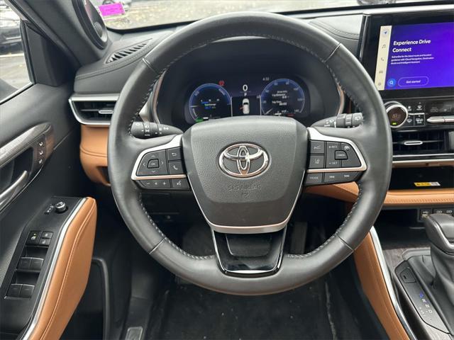 used 2023 Toyota Highlander Hybrid car, priced at $46,995