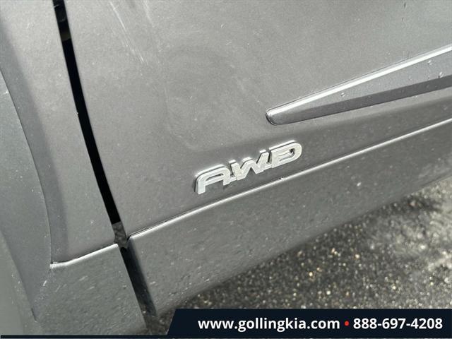 used 2023 Toyota Highlander Hybrid car, priced at $46,085