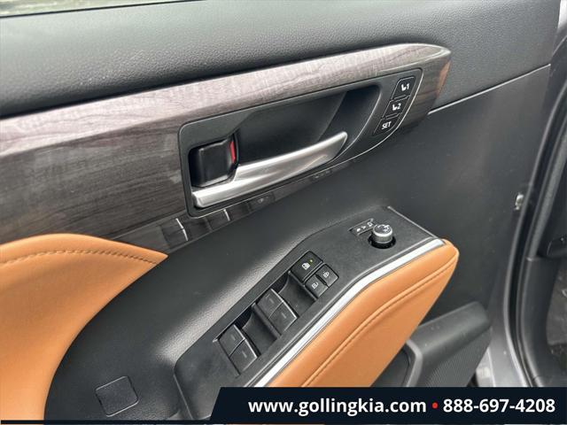 used 2023 Toyota Highlander Hybrid car, priced at $46,085