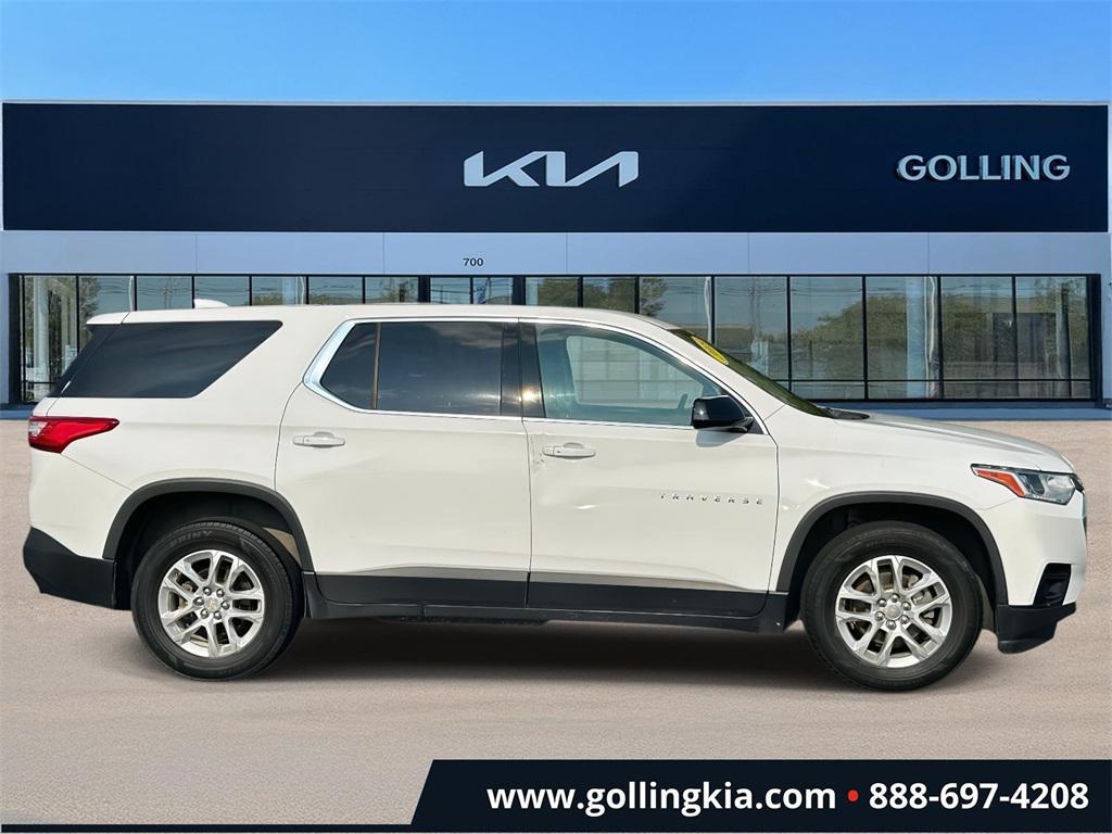 used 2018 Chevrolet Traverse car, priced at $14,145