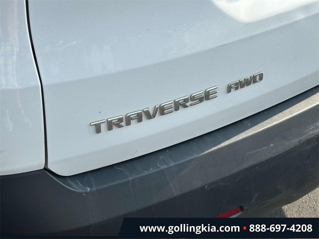 used 2018 Chevrolet Traverse car, priced at $14,145