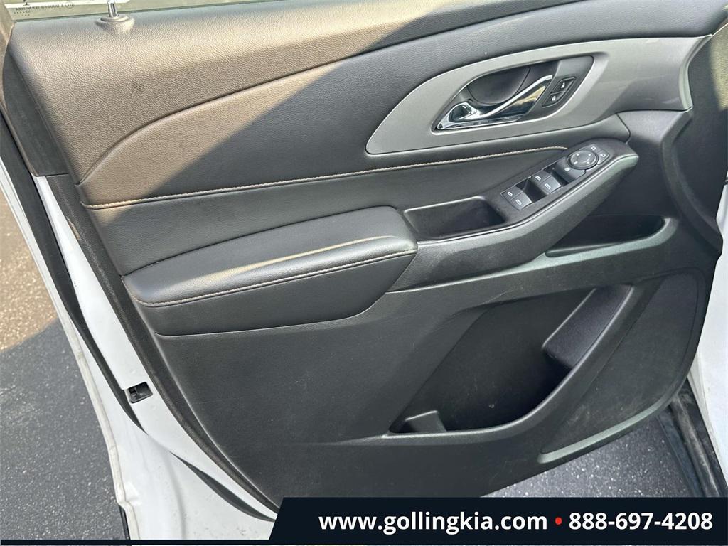 used 2018 Chevrolet Traverse car, priced at $14,145