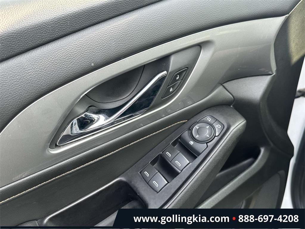 used 2018 Chevrolet Traverse car, priced at $14,145
