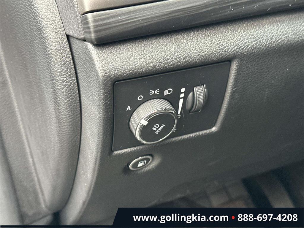 used 2019 Jeep Grand Cherokee car, priced at $17,900