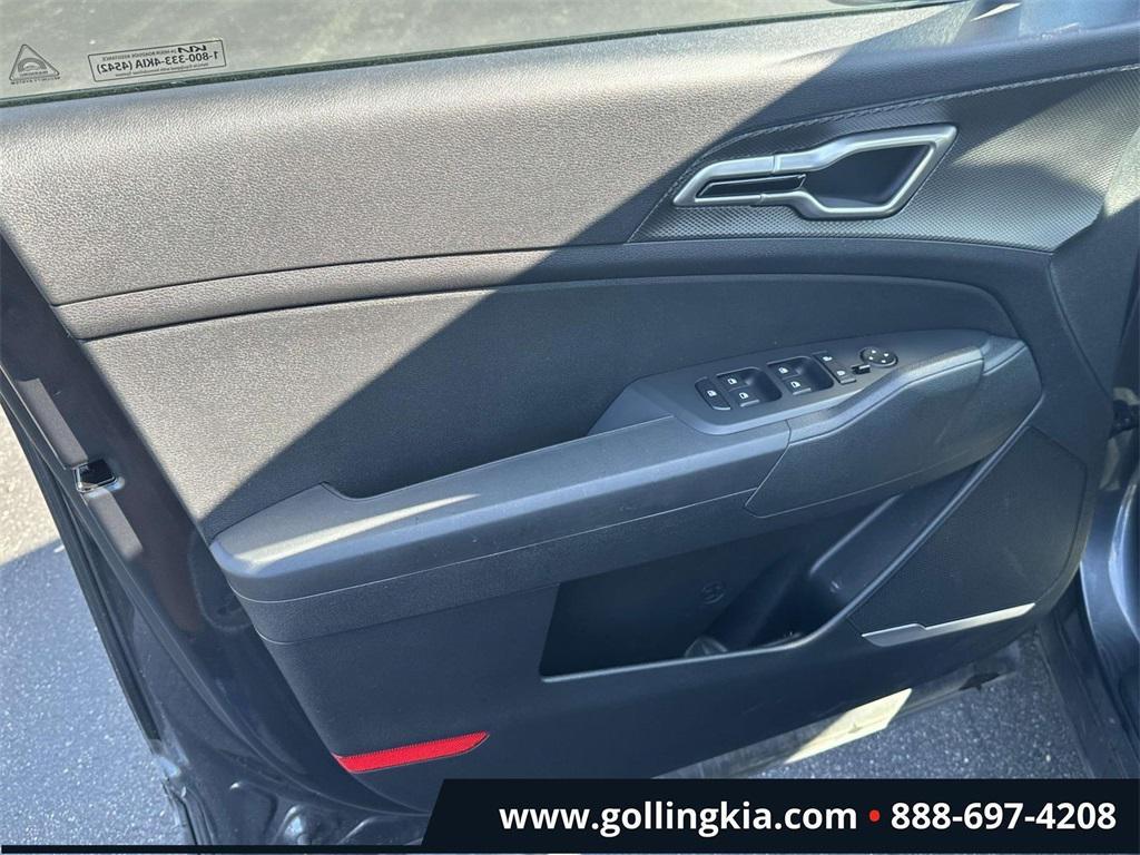 used 2023 Kia Sportage Hybrid car, priced at $21,995