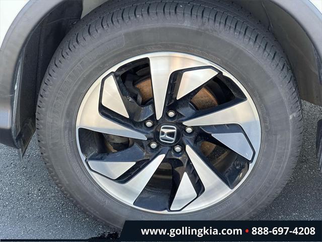 used 2015 Honda CR-V car, priced at $13,900