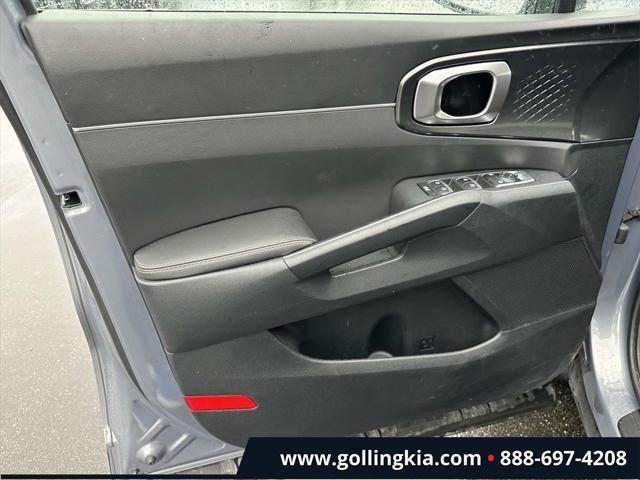 used 2023 Kia Sorento car, priced at $26,900