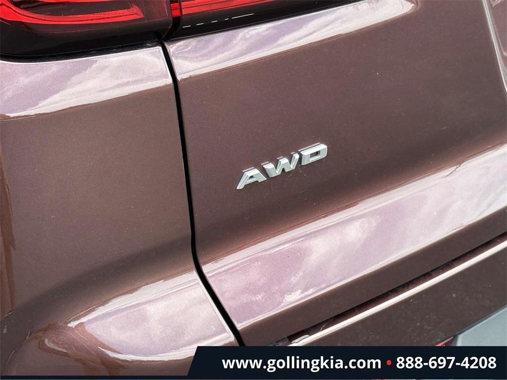 used 2022 Cadillac XT4 car, priced at $23,999