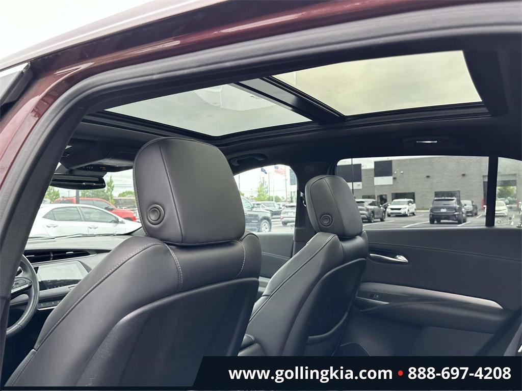 used 2022 Cadillac XT4 car, priced at $23,999