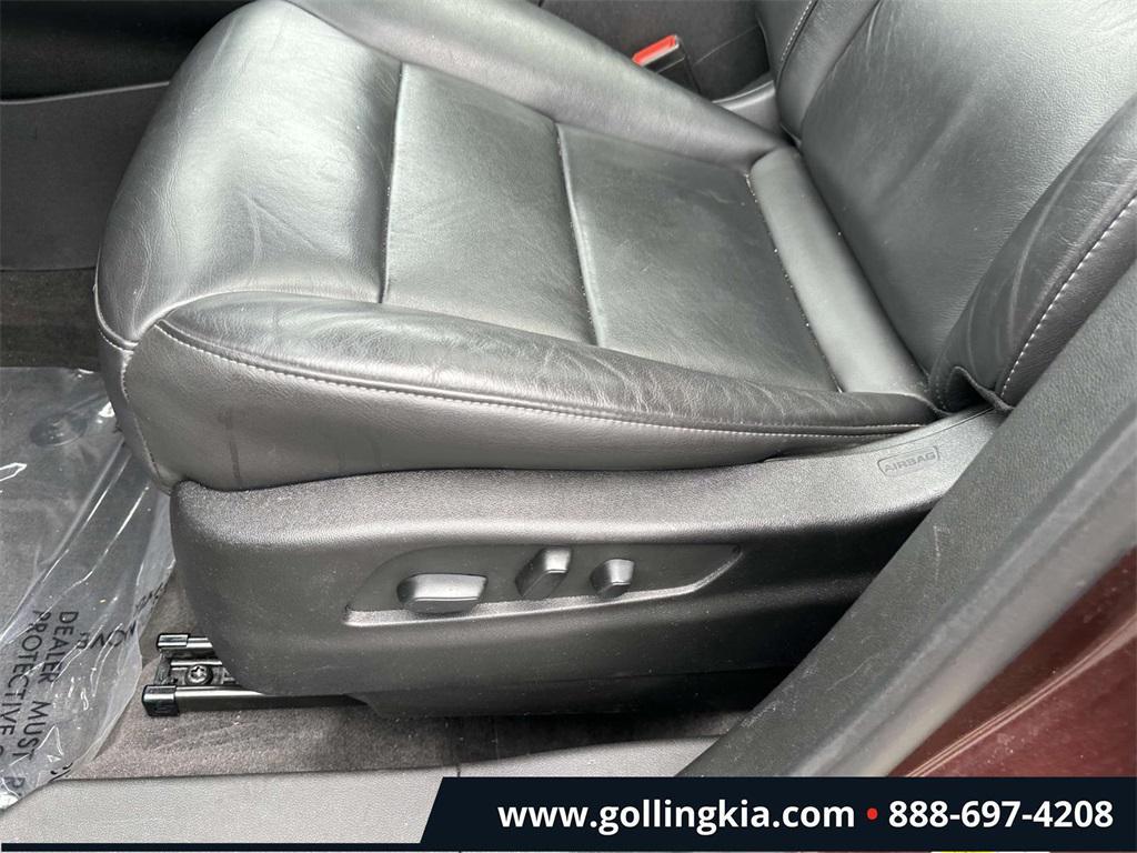 used 2022 Cadillac XT4 car, priced at $23,999