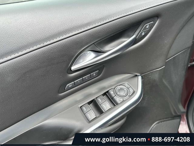 used 2022 Cadillac XT4 car, priced at $24,567