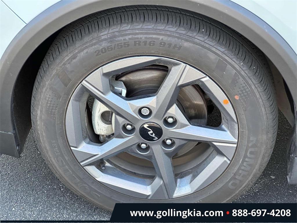 used 2025 Kia K4 car, priced at $21,999