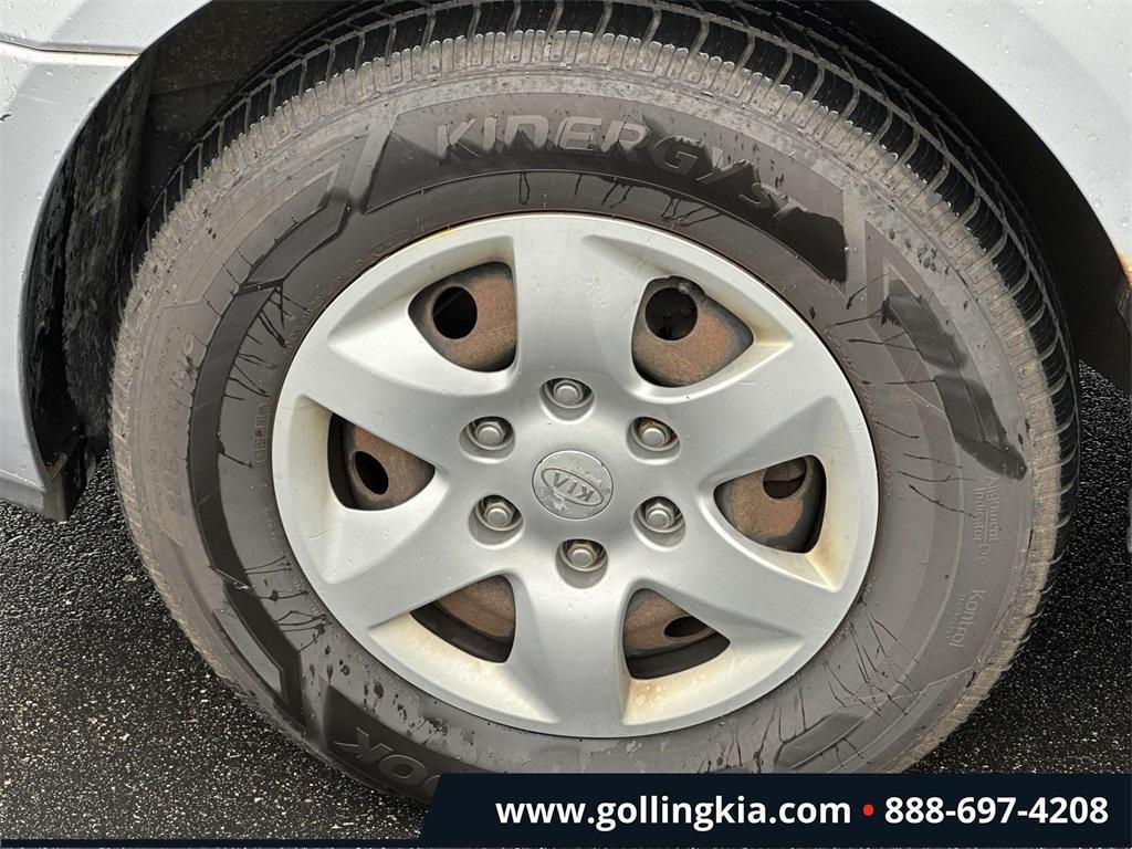 used 2006 Kia Sedona car, priced at $2,555