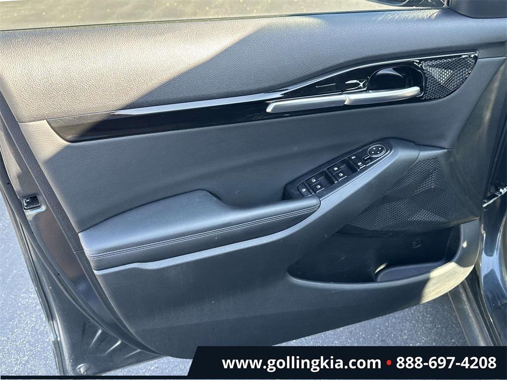 used 2023 Kia Seltos car, priced at $19,489