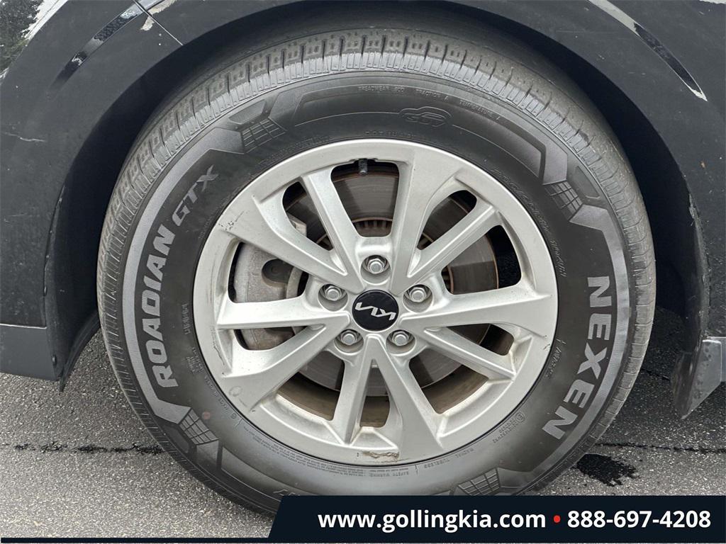 used 2023 Kia Carnival car, priced at $30,232