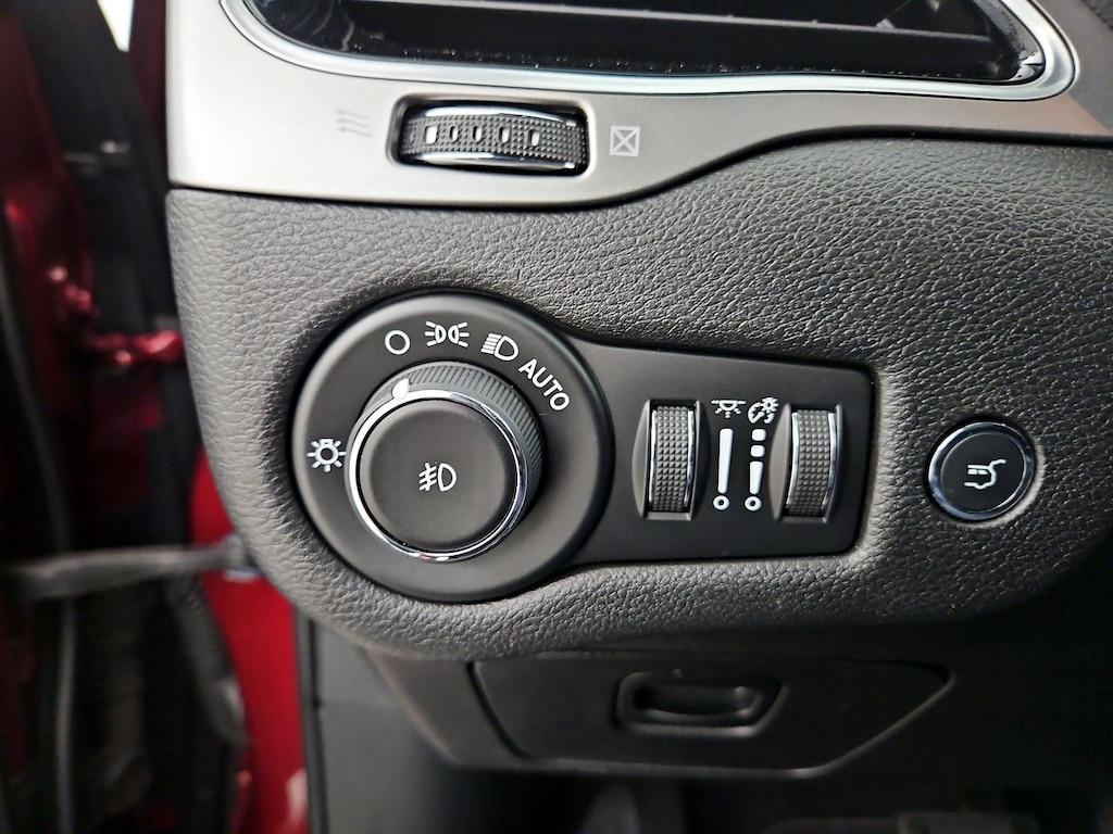 used 2019 Jeep Cherokee car, priced at $19,998