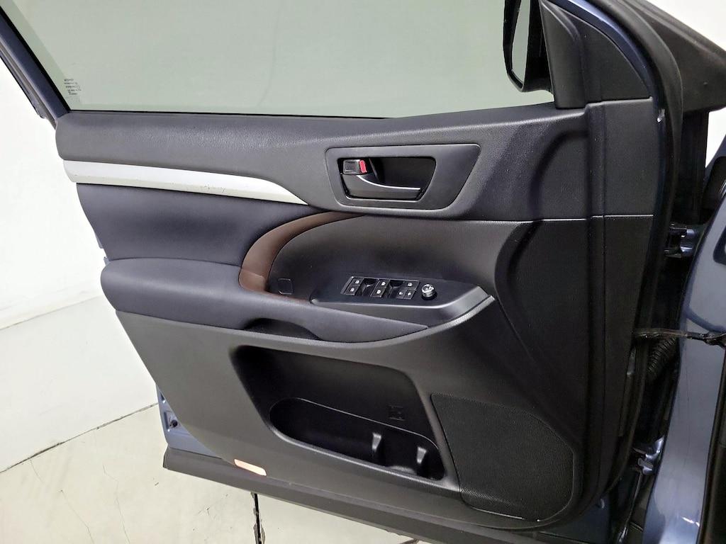 used 2019 Toyota Highlander car, priced at $19,998