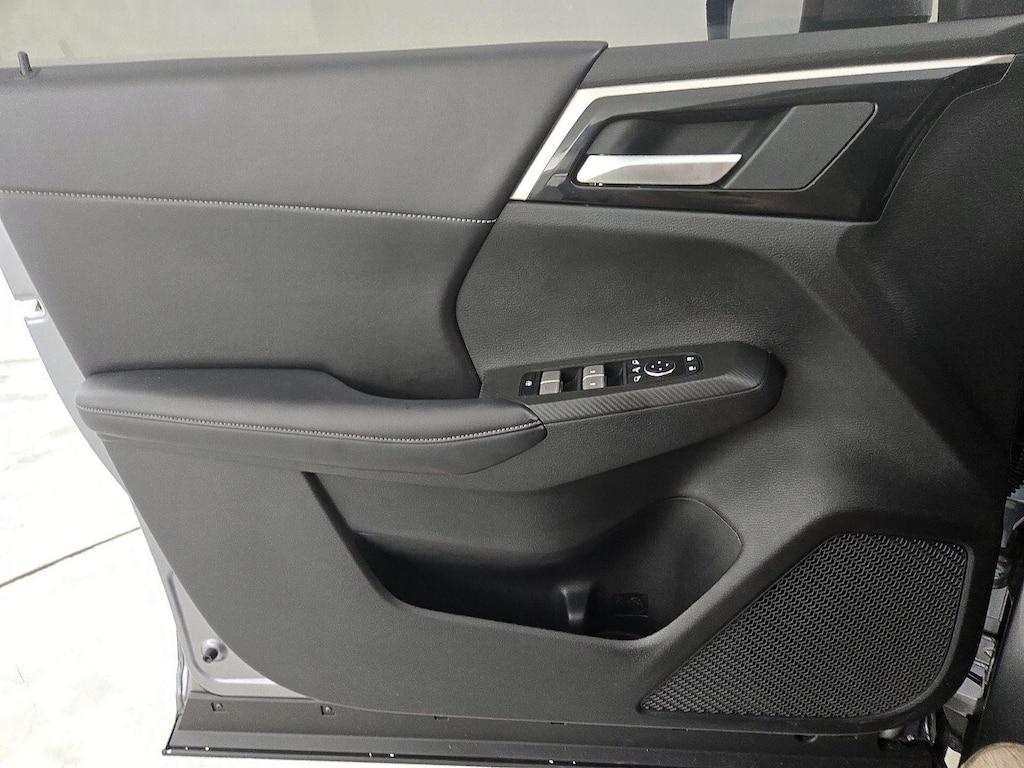 used 2024 Mitsubishi Outlander car, priced at $31,998