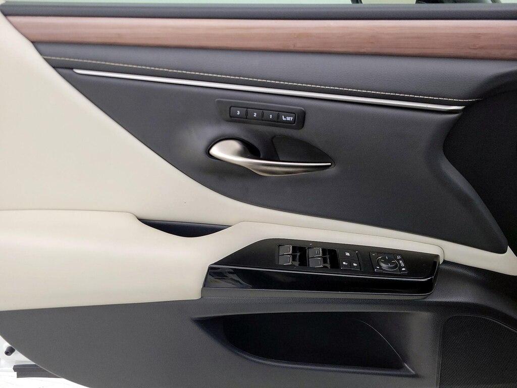 used 2024 Lexus ES 250 car, priced at $39,998