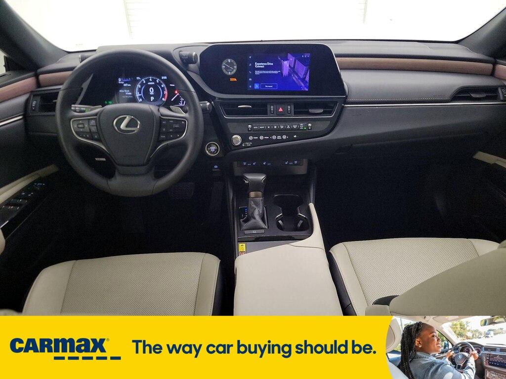used 2024 Lexus ES 250 car, priced at $39,998