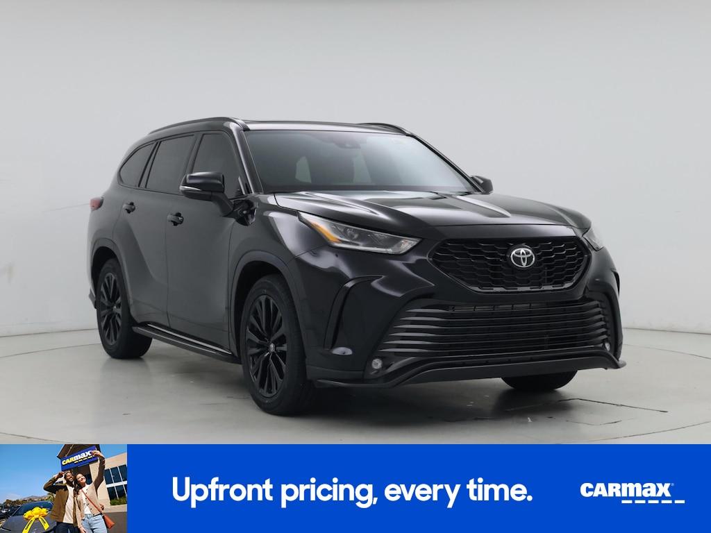 used 2023 Toyota Highlander car, priced at $37,998