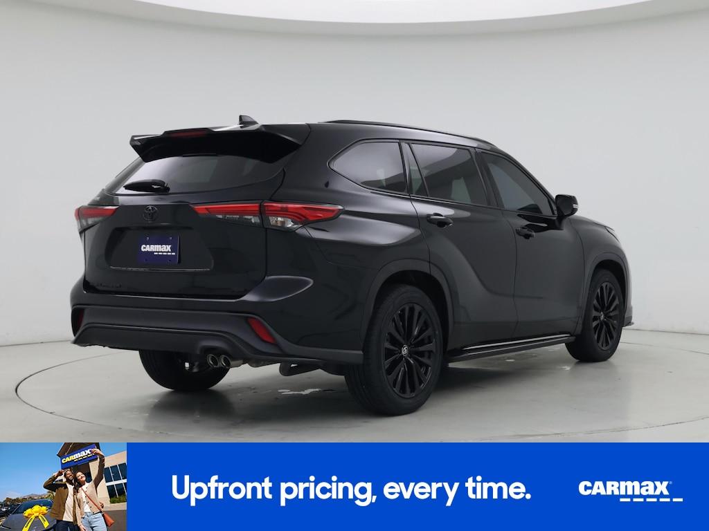 used 2023 Toyota Highlander car, priced at $37,998