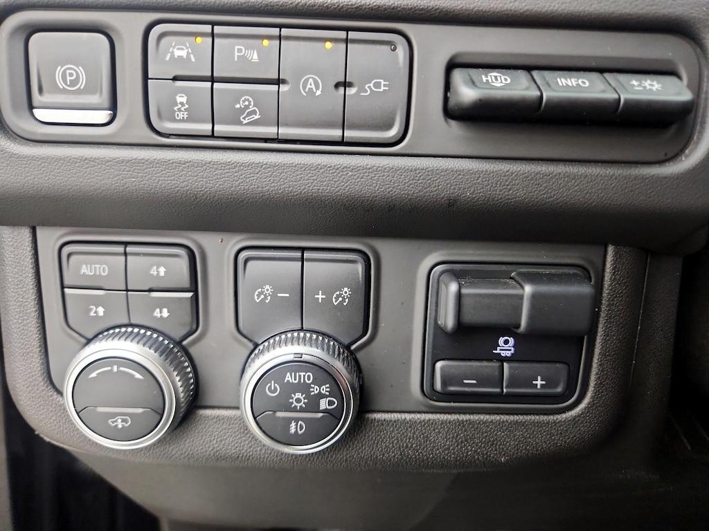 used 2021 GMC Yukon car, priced at $50,998