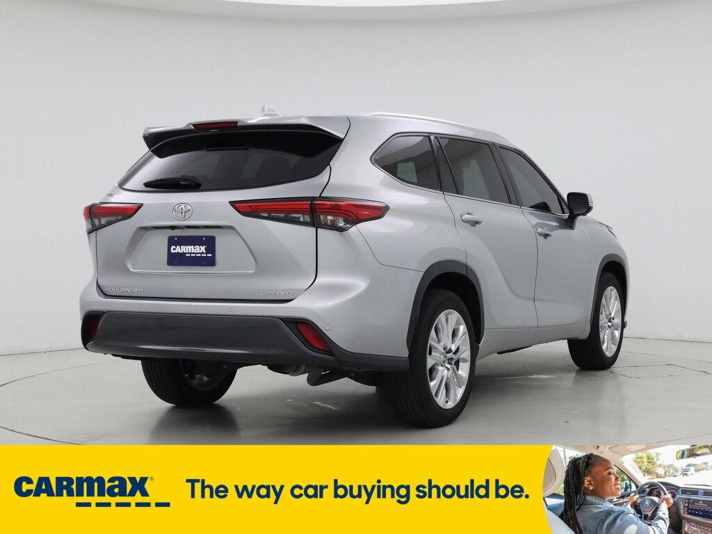 used 2023 Toyota Highlander car, priced at $41,998