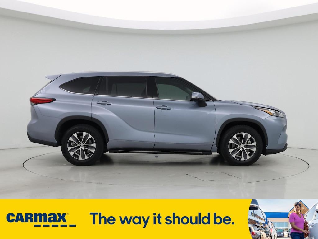 used 2020 Toyota Highlander car, priced at $31,998