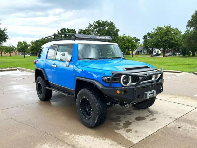 used 2007 Toyota FJ Cruiser car, priced at $12,841