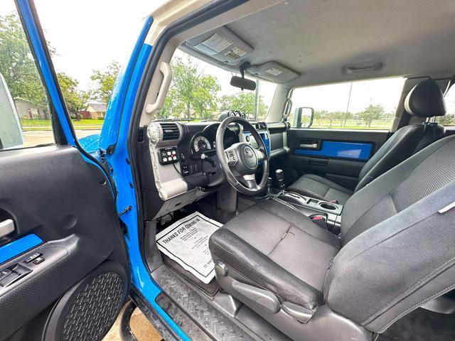 used 2007 Toyota FJ Cruiser car, priced at $12,841