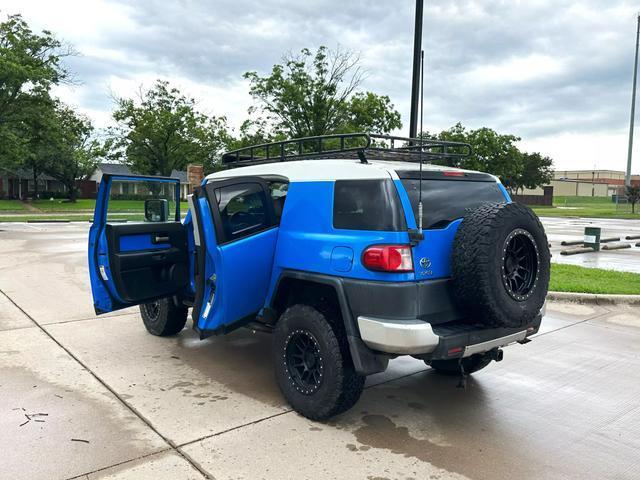 used 2007 Toyota FJ Cruiser car, priced at $12,841