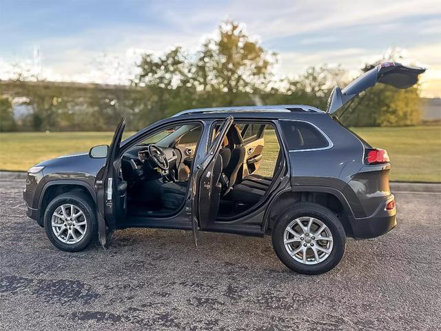 used 2014 Jeep Cherokee car, priced at $10,971