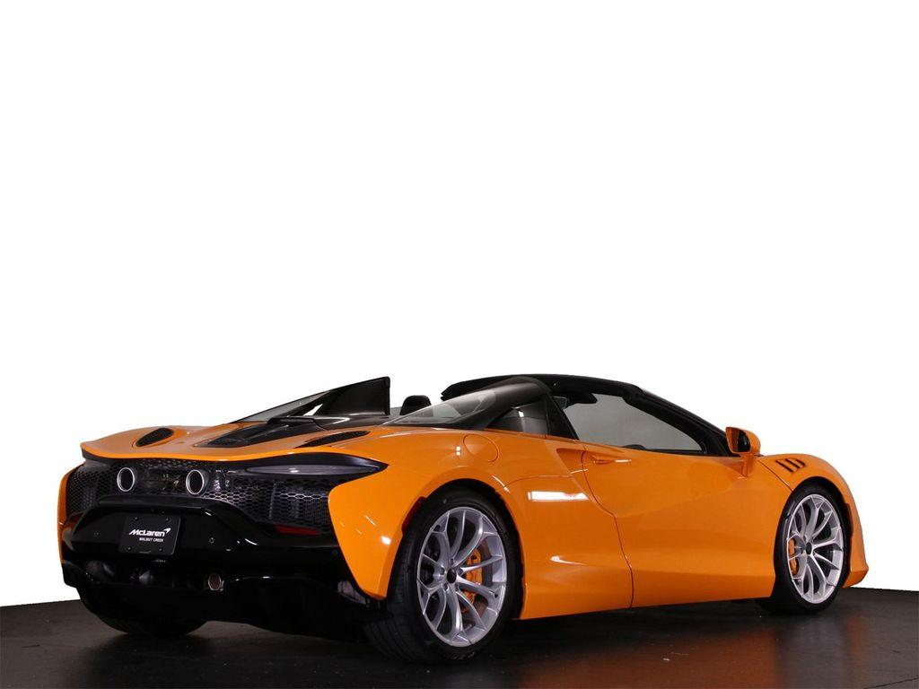 new 2025 McLaren Artura car, priced at $314,908