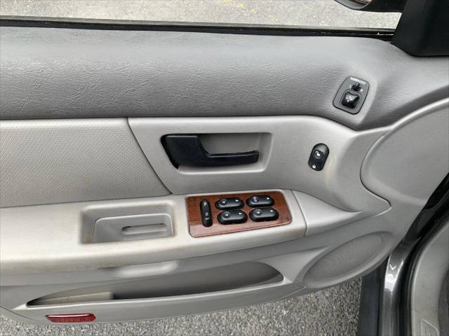 used 2005 Ford Taurus car, priced at $4,495
