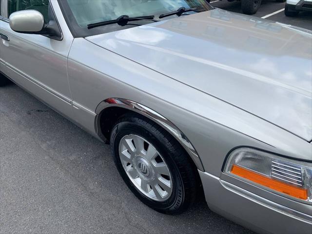 used 2004 Mercury Grand Marquis car, priced at $7,995