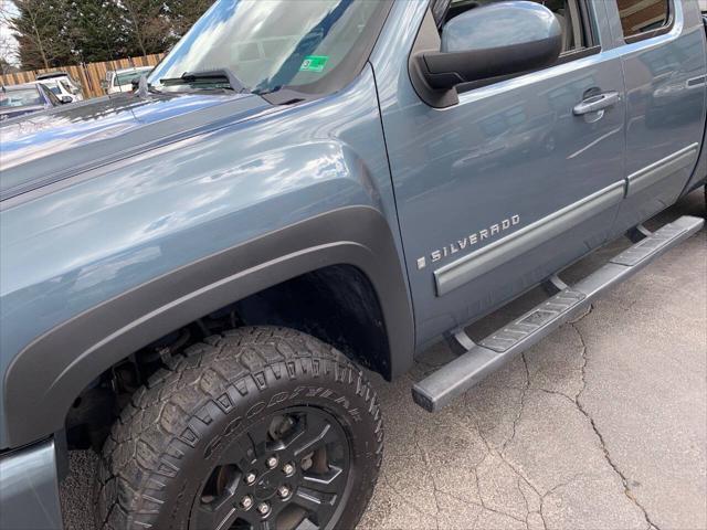 used 2009 Chevrolet Silverado 1500 car, priced at $11,995